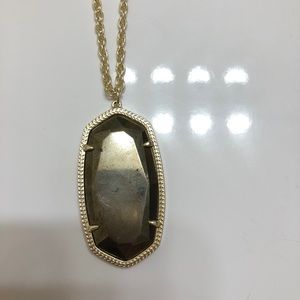 Kendra Scott necklace